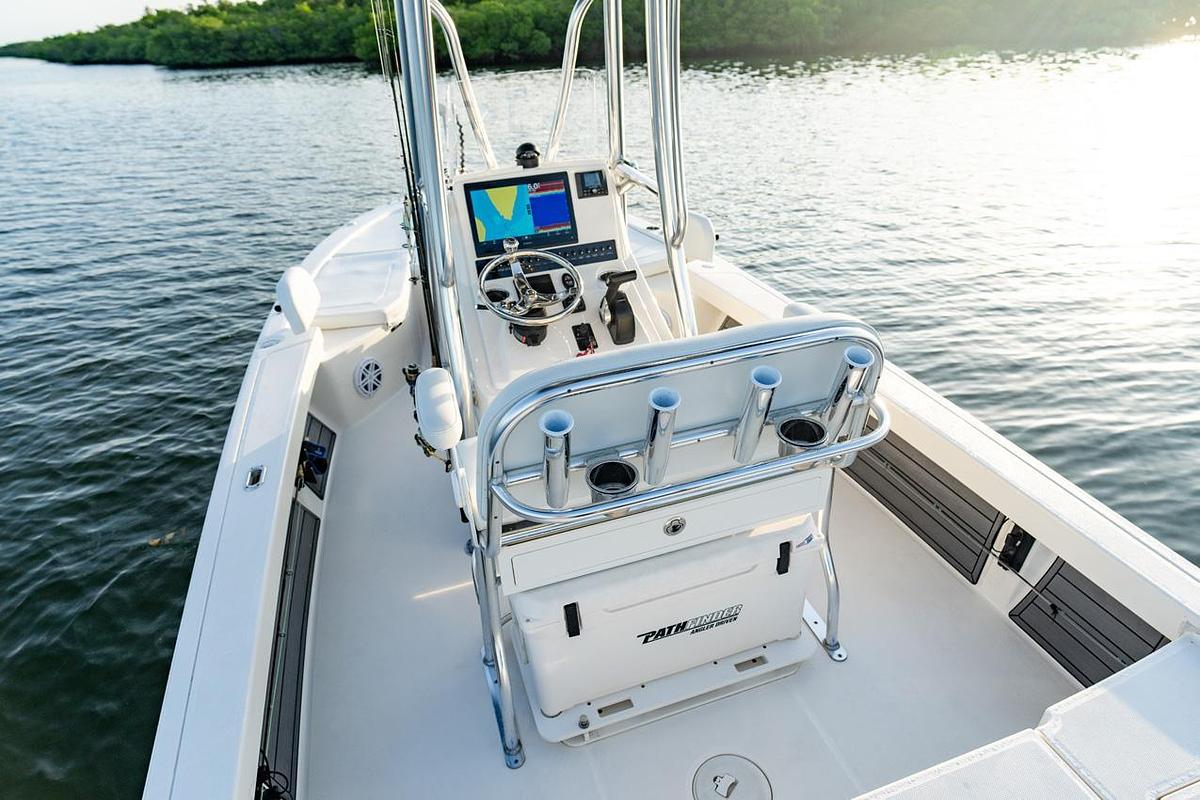 2027 Pathfinder 2200 HYBRID