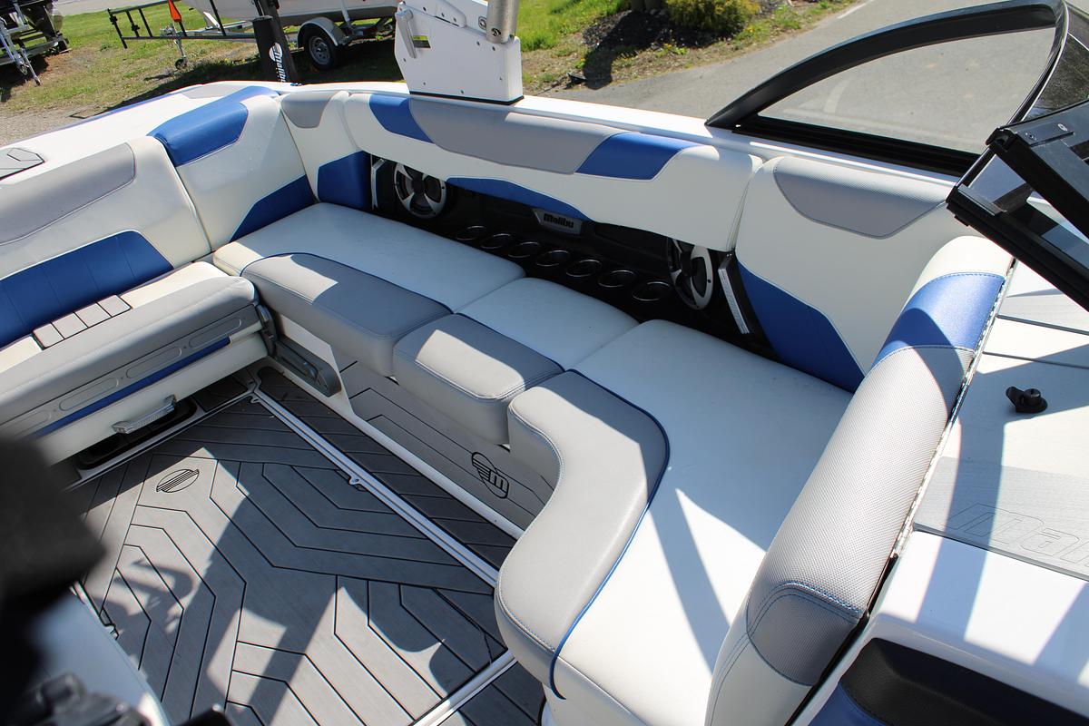 Used 2018 Malibu 23 LSV