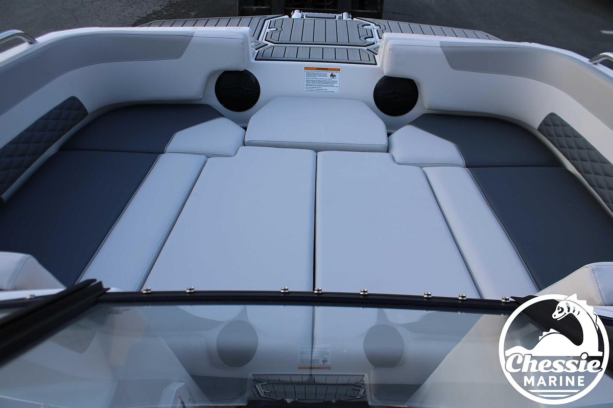 2026 Starcraft SVX 210 DC OB