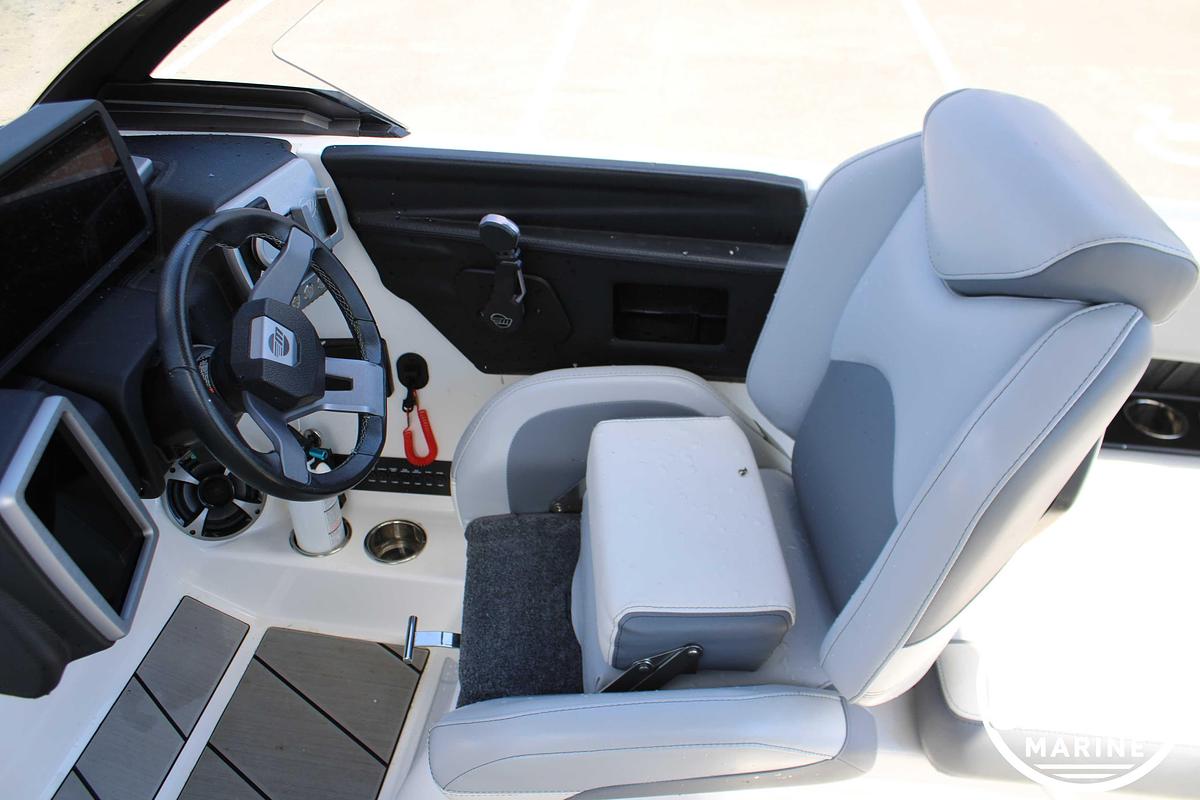 Used 2020 Malibu Wakesetter 21 MLX