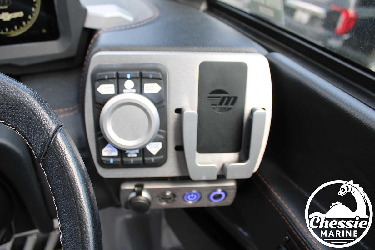 Used 2022 Malibu Wakesetter 25 LSV