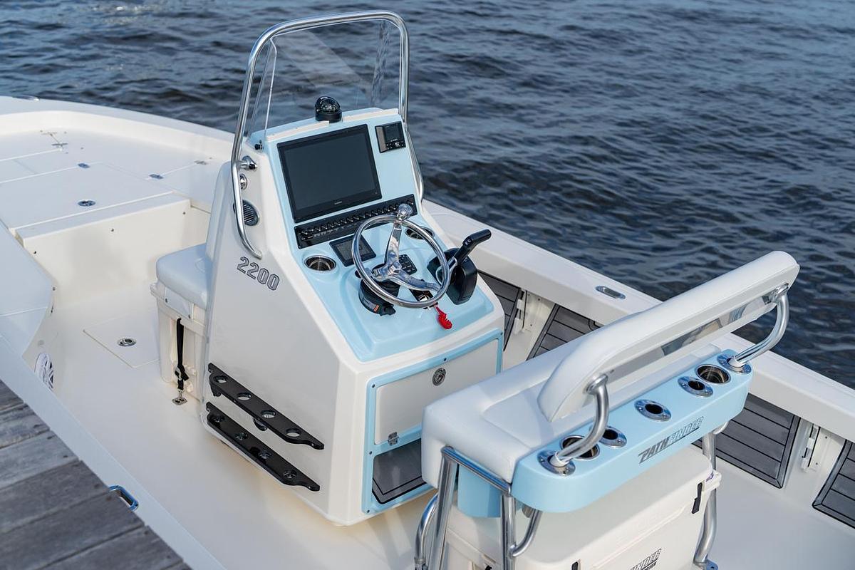 2027 Pathfinder 2200 HYBRID