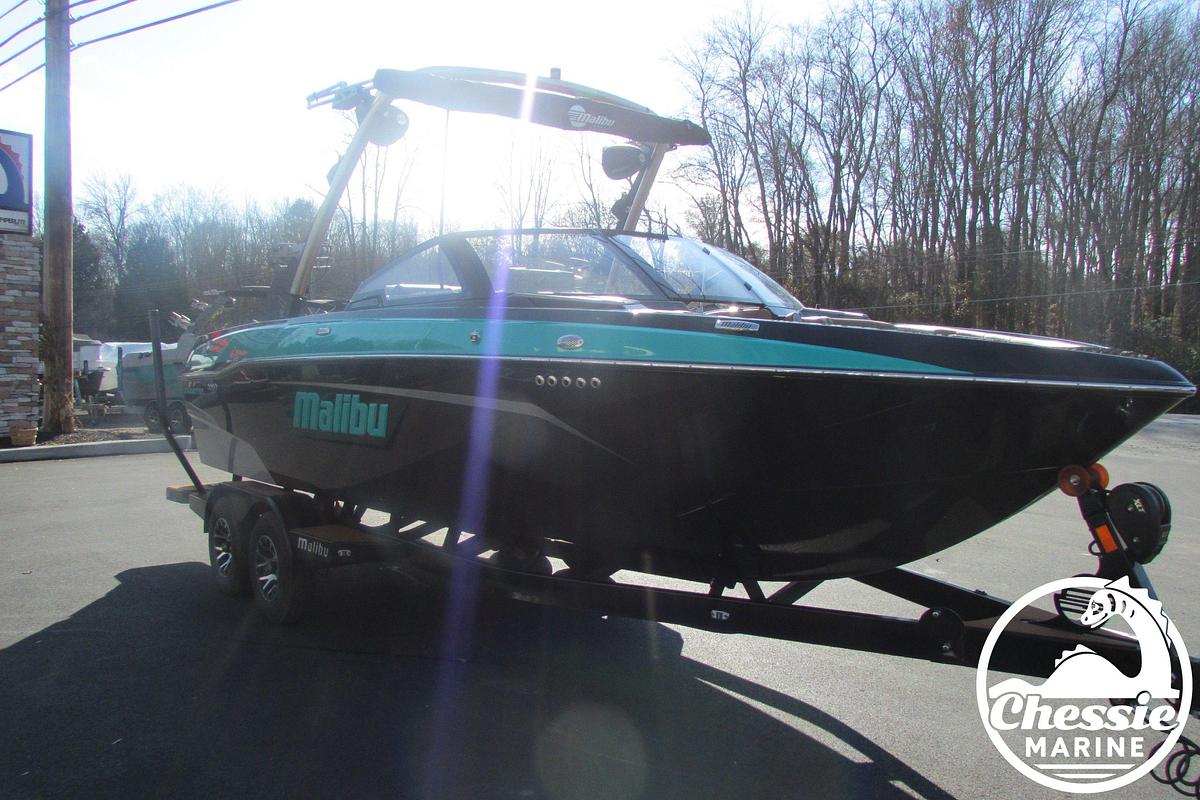 Used 2022 Malibu Wakesetter 23 LSV