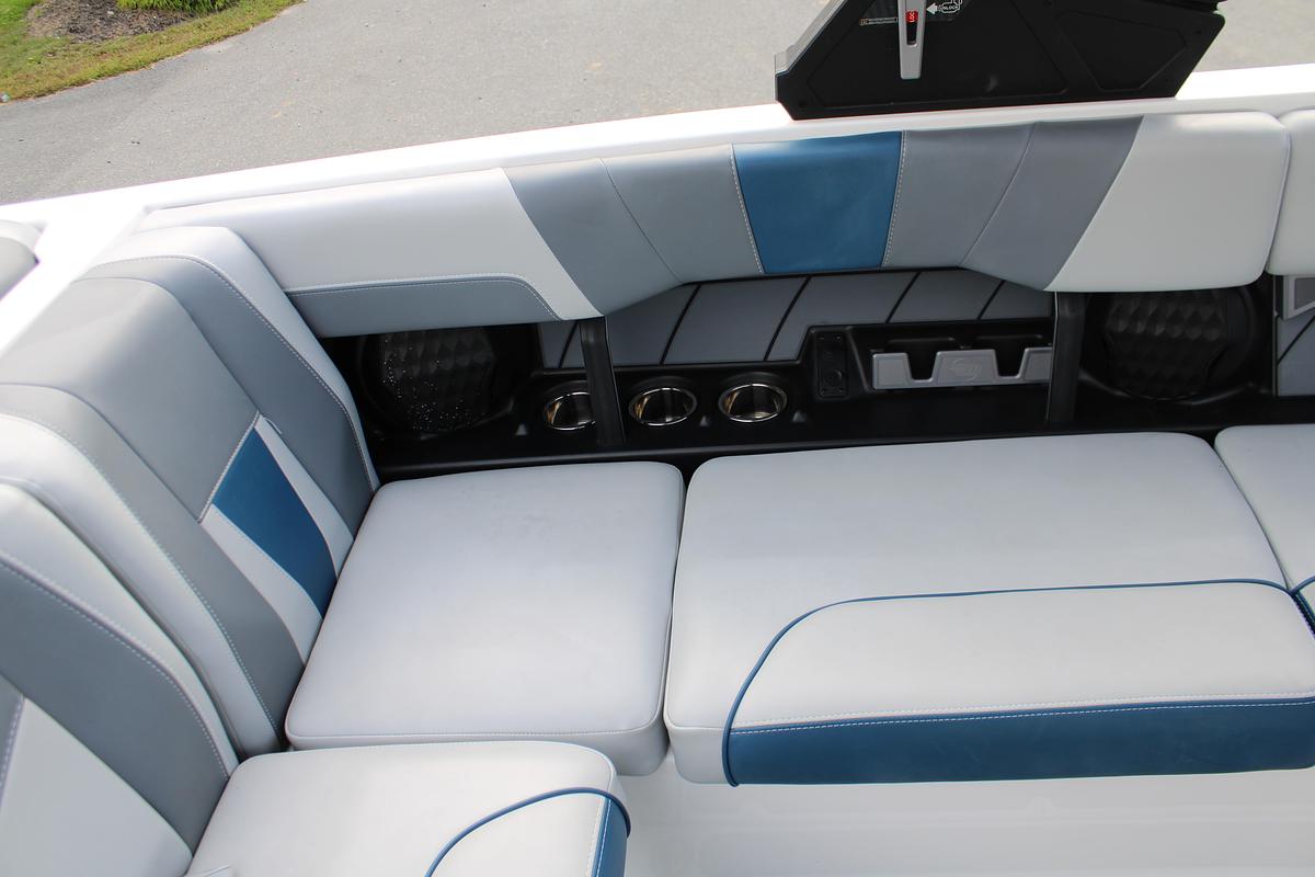 Used 2023 Malibu 23 LSV
