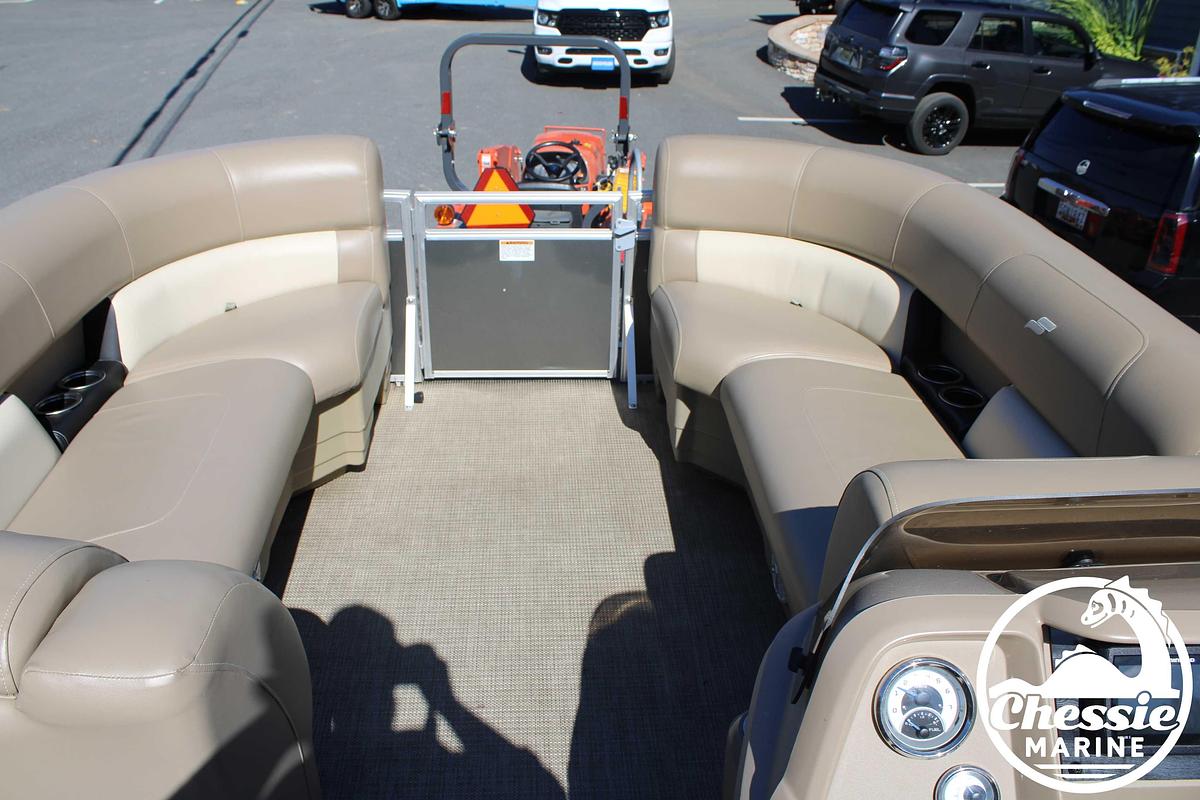 Used 2023 Starcraft Pontoon LX 22 R