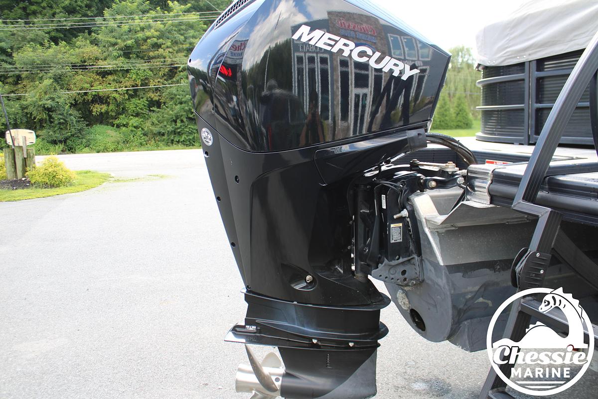 Used 2021 Bennington LX 24