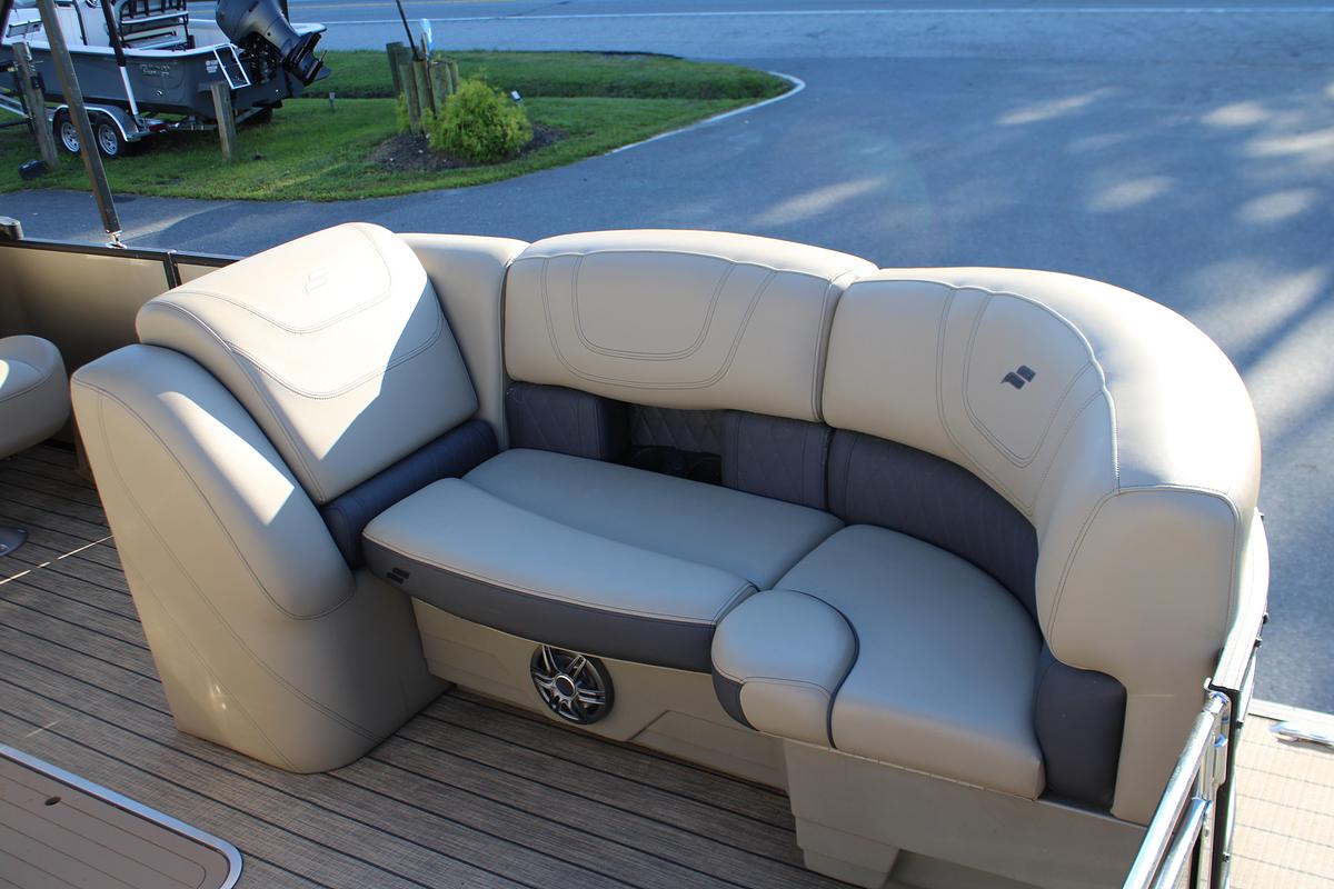 Used 2024 Starcraft Pontoon SLS-3