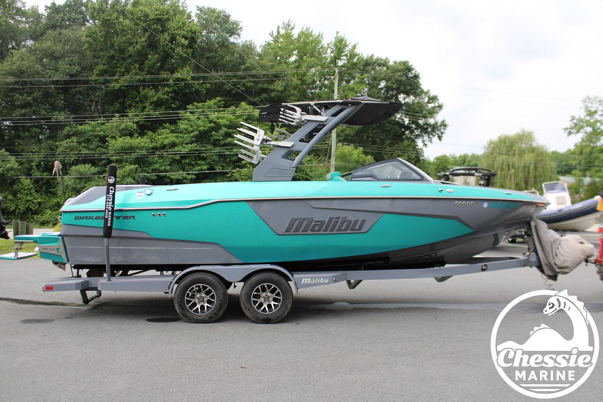 Used 2020 Malibu Wakesetter 25 LSV
