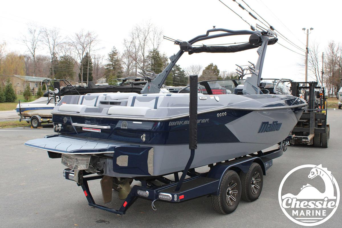 Used 2025 Malibu Wakesetter 23 LSV