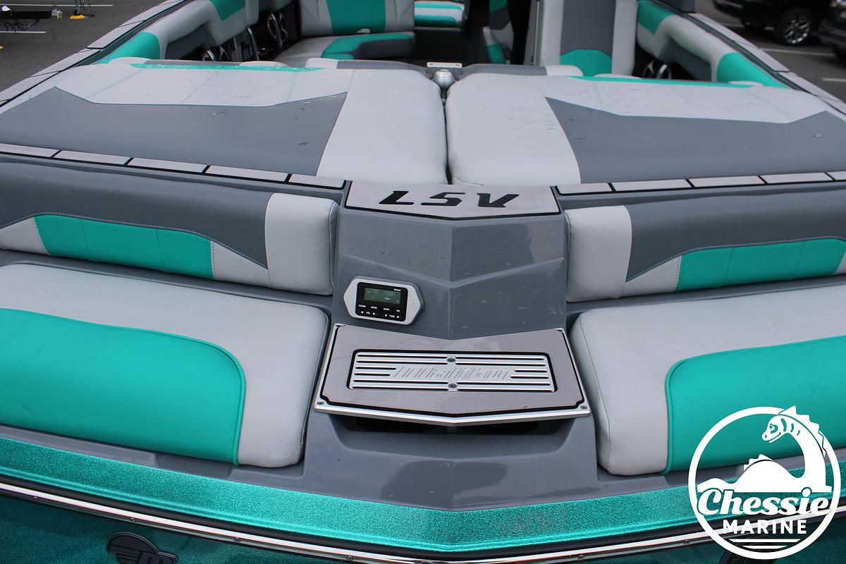 Used 2020 Malibu Wakesetter 25 LSV
