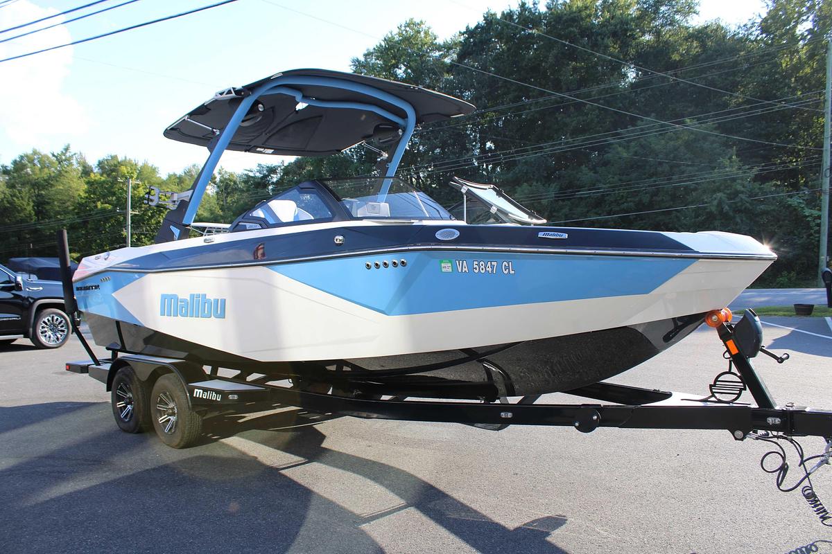 Used 2024 Malibu Wakesetter 23 LSV