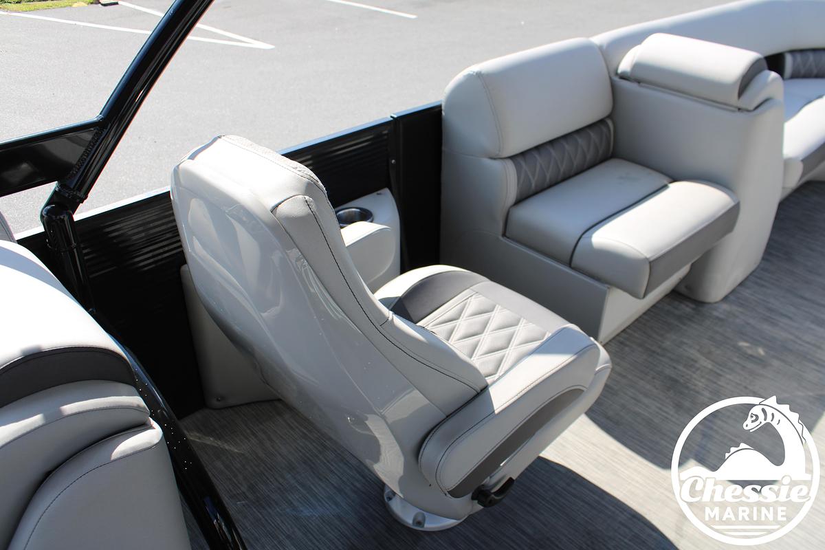 Used 2021 Bennington LX 24