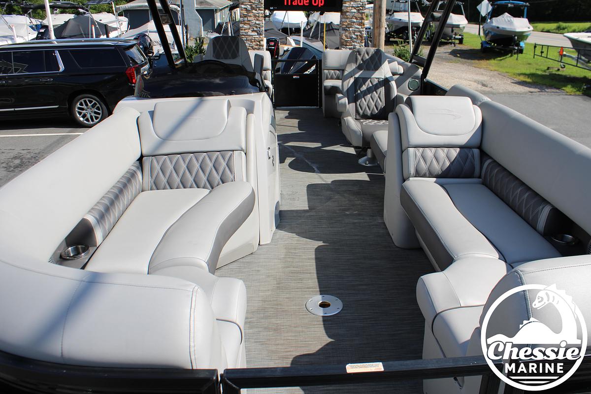Used 2021 Bennington LX 24