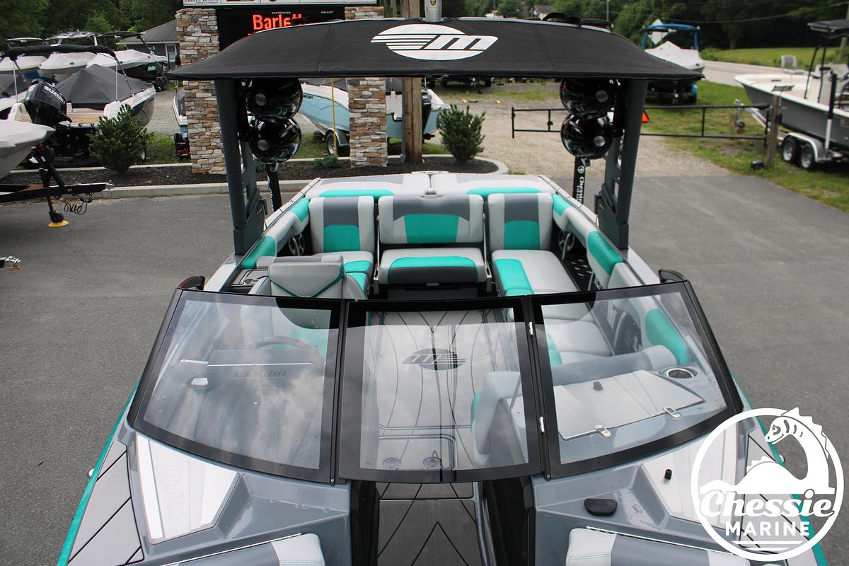 Used 2020 Malibu Wakesetter 25 LSV