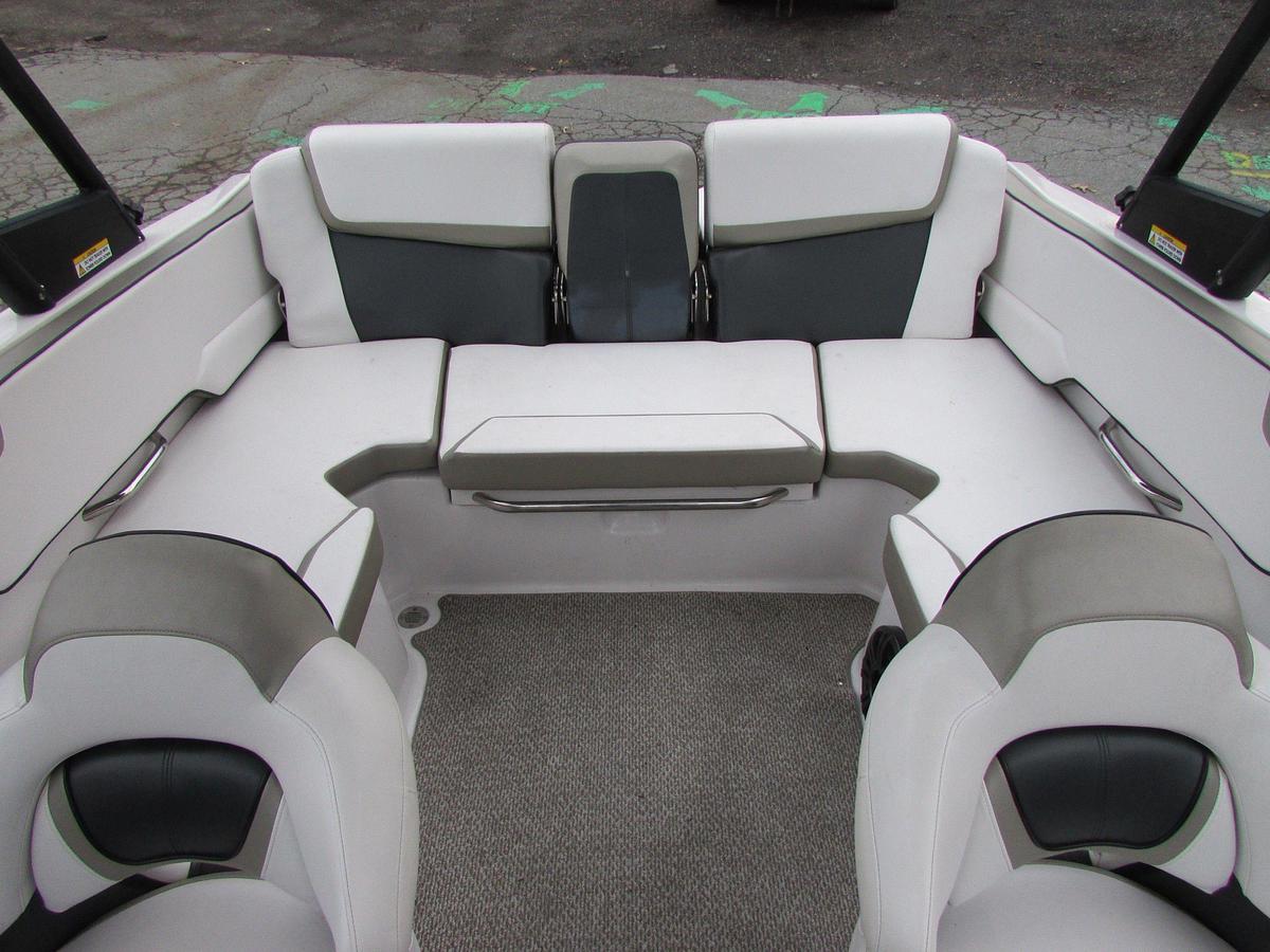 Used 2015 Scarab 195HO