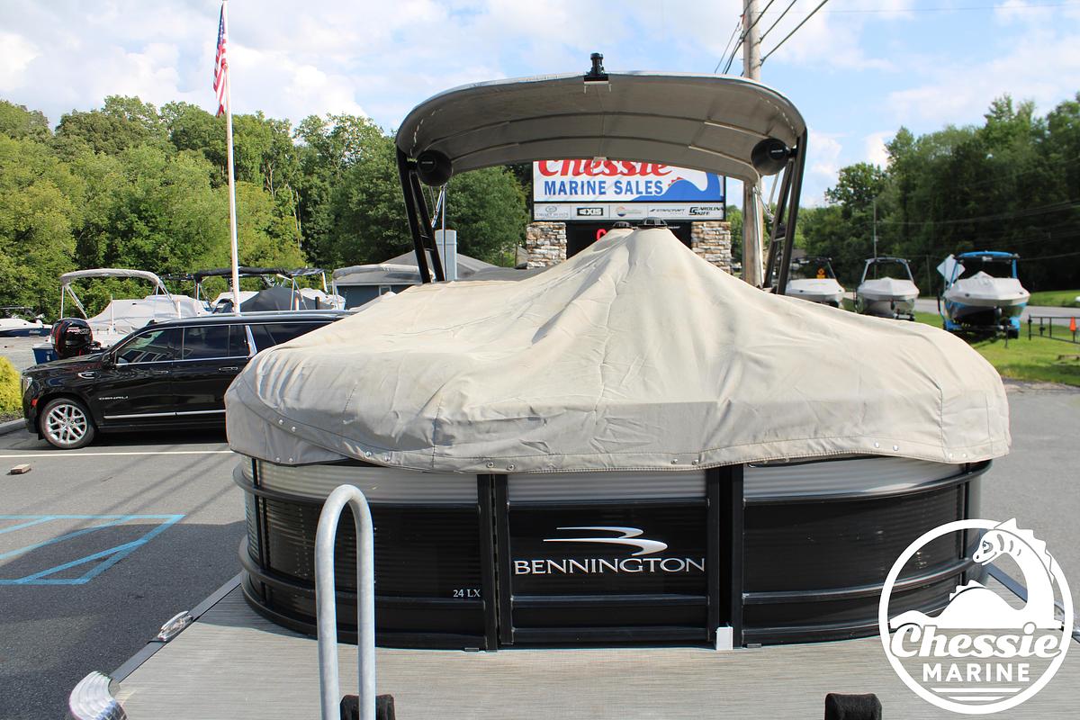 Used 2021 Bennington LX 24