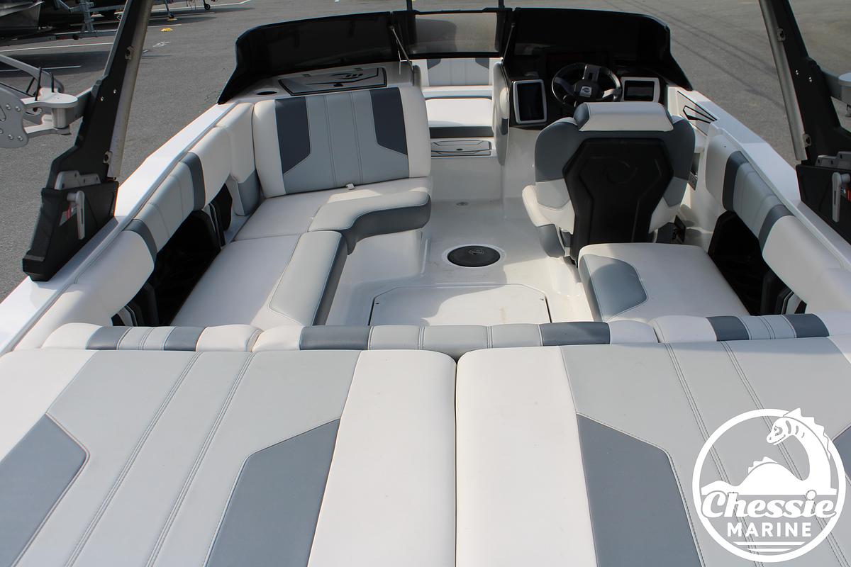 Used 2024 Malibu 21 LX-R
