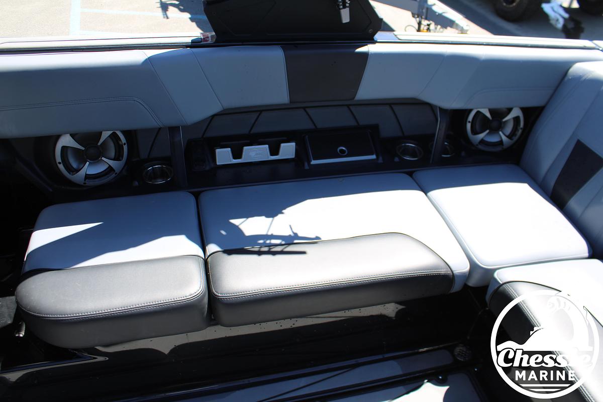 Used 2021 Malibu 23 LSV