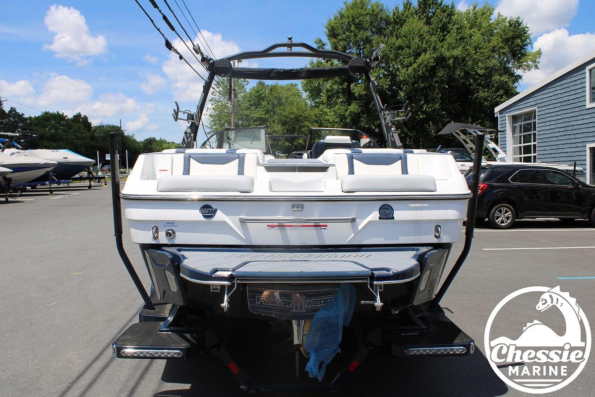 Used 2024 Malibu Wakesetter 23 LSV