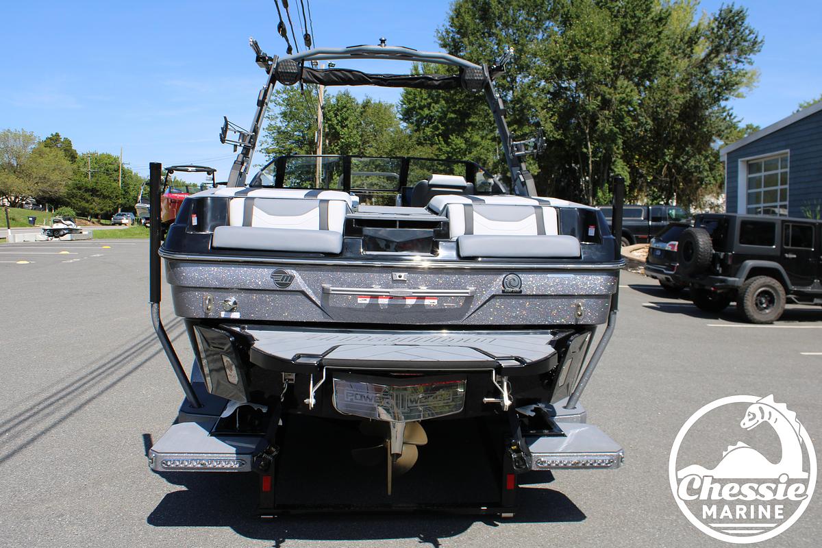 2027 Malibu 23 LSV