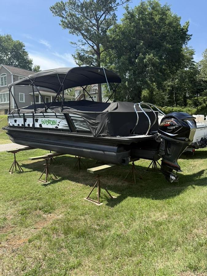 Used 2022 Starcraft CX 25 DL Bar