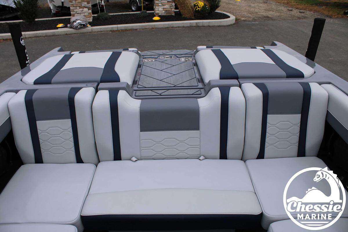 Used 2025 Malibu Wakesetter 23 LSV