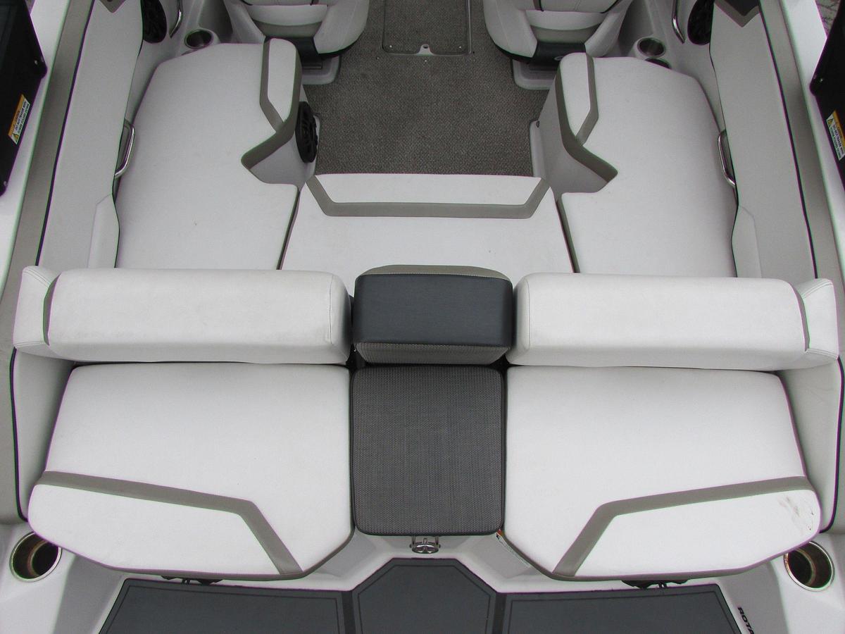 Used 2015 Scarab 195HO