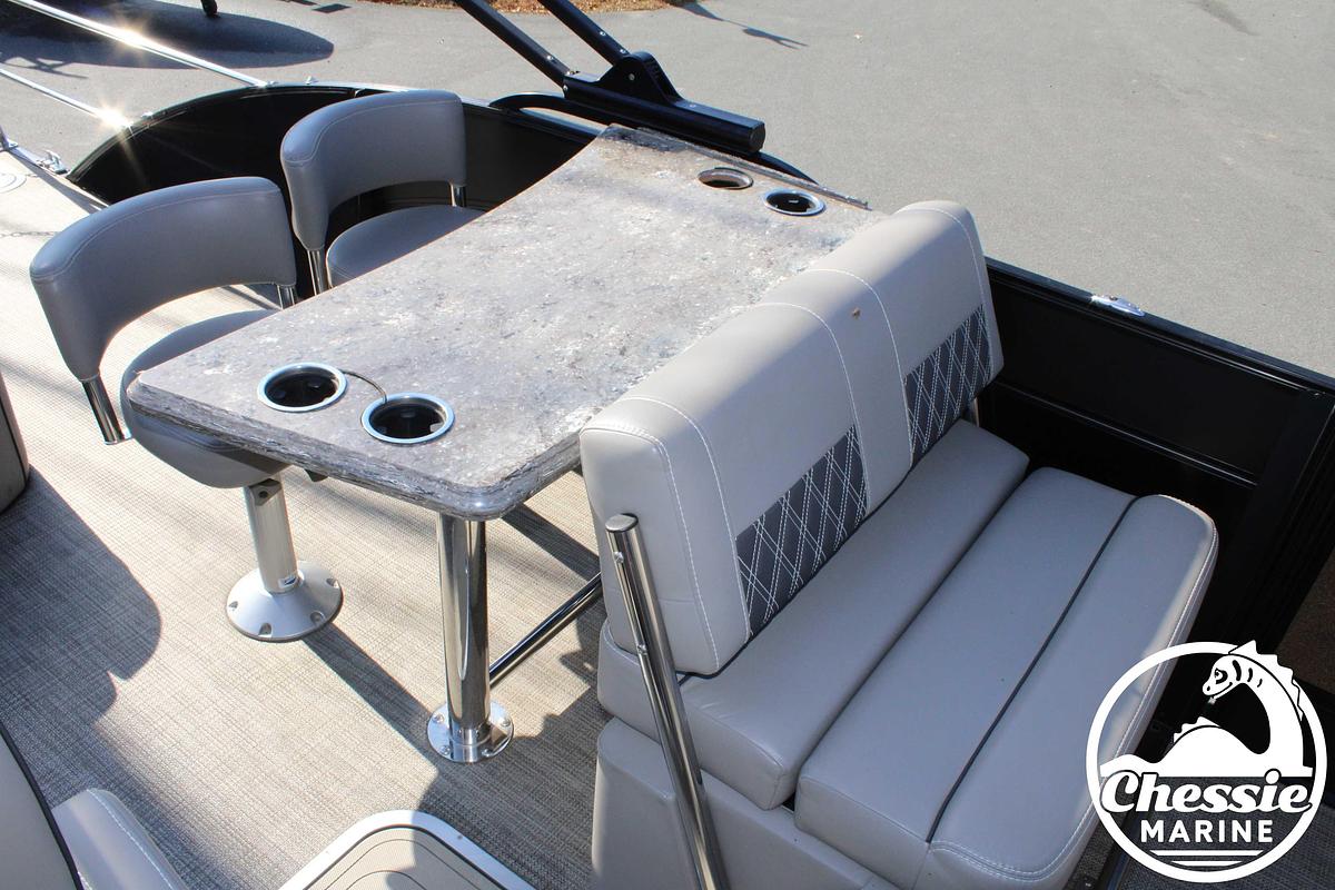 Used 2021 Barletta 25 UE