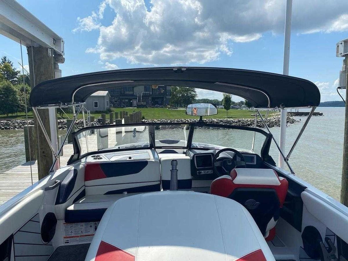 Used 2022 Malibu Txi MO