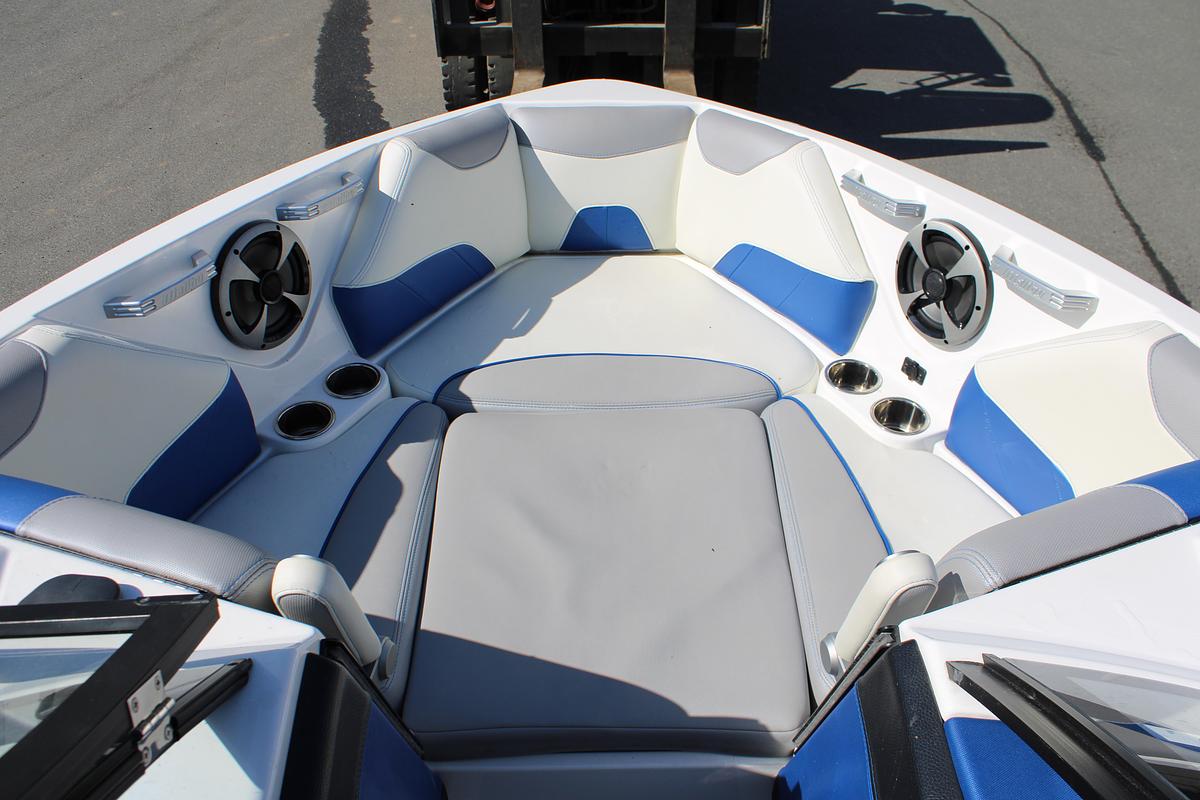 Used 2018 Malibu 23 LSV