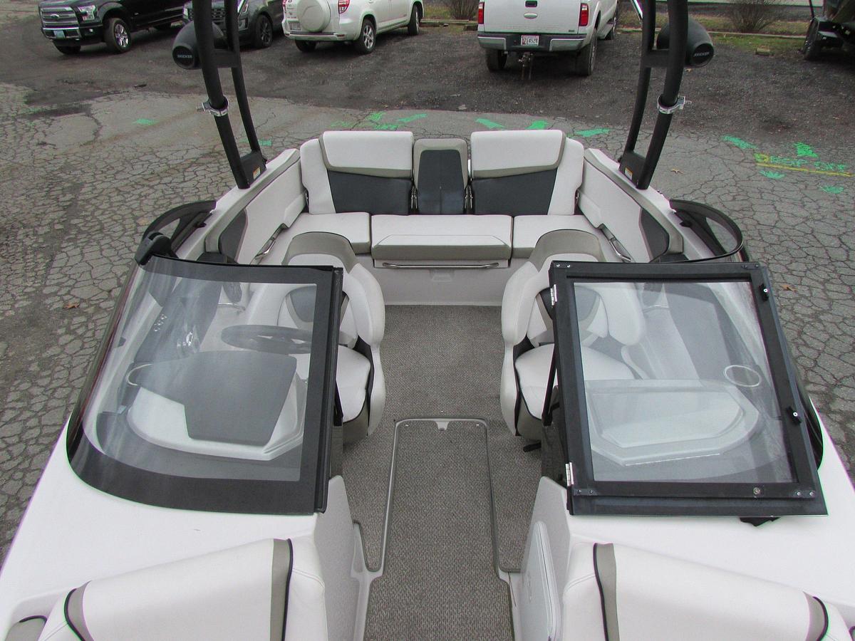 Used 2015 Scarab 195HO