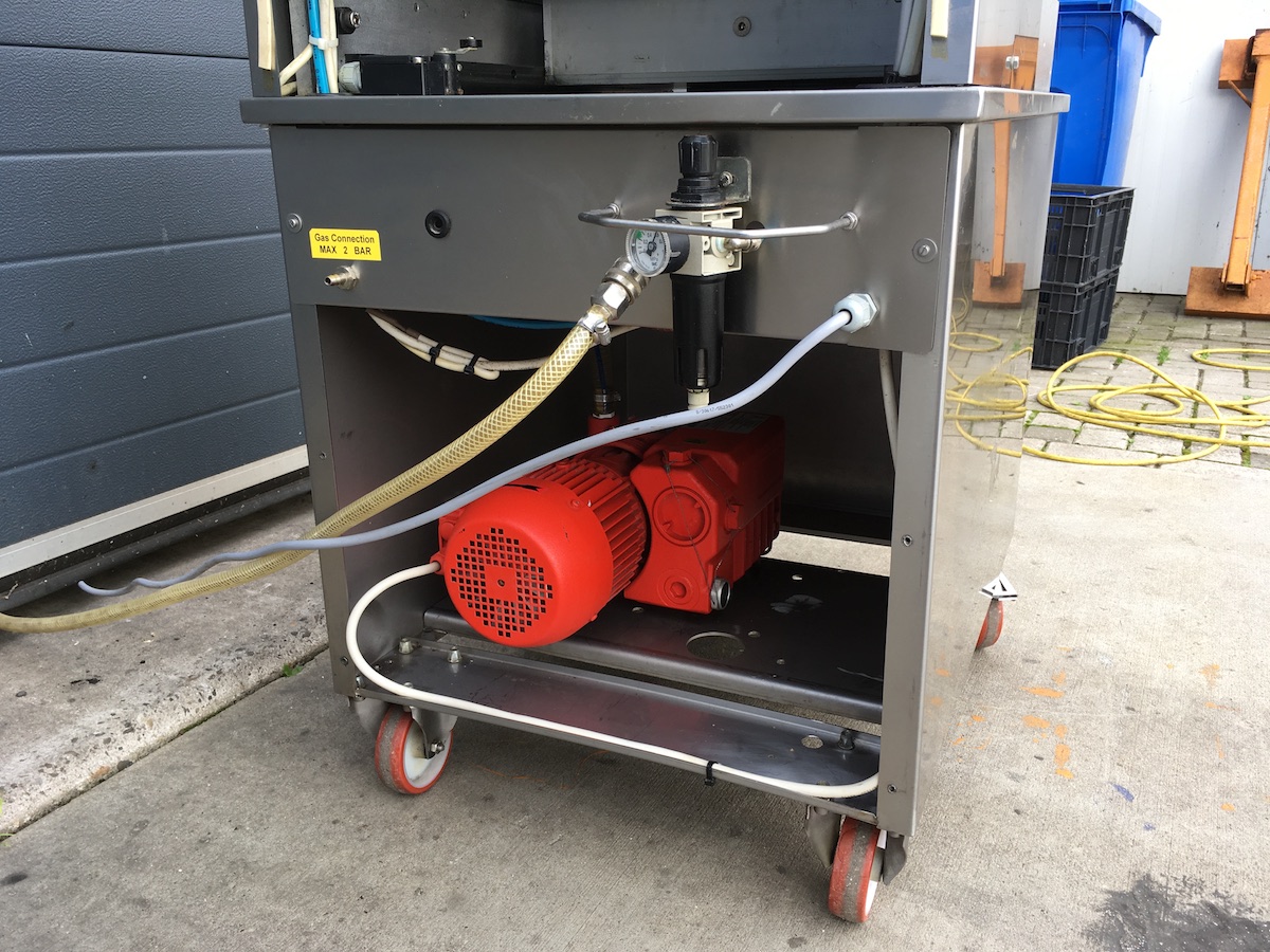 Used Henkovac TPS XL Traysealer