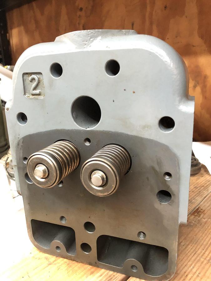 Used 406-4817R G-40 Cylinder Head
