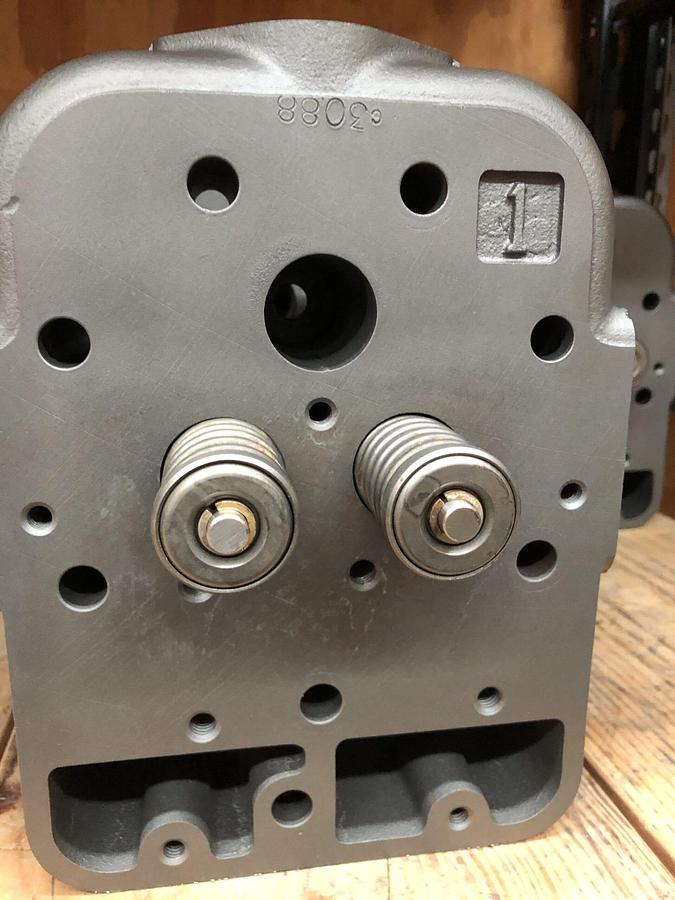 Used 402-715R G-26 Cylinder Head