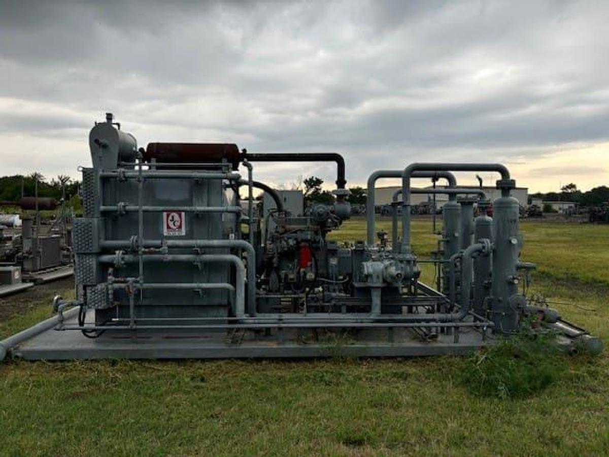 Used Caterpillar G3304NA / Ariel JGP 2-3