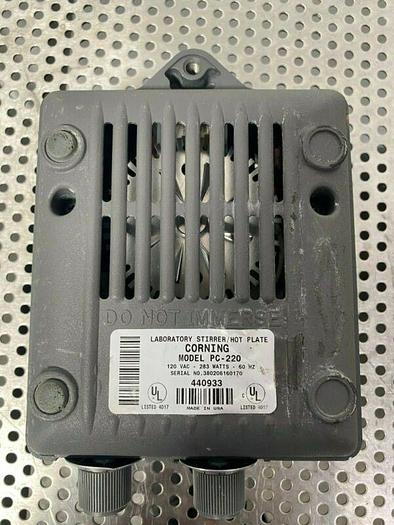Used Corning PC-220 4" x 5" Top Laboratory Stirrer & Hot Plate 120V