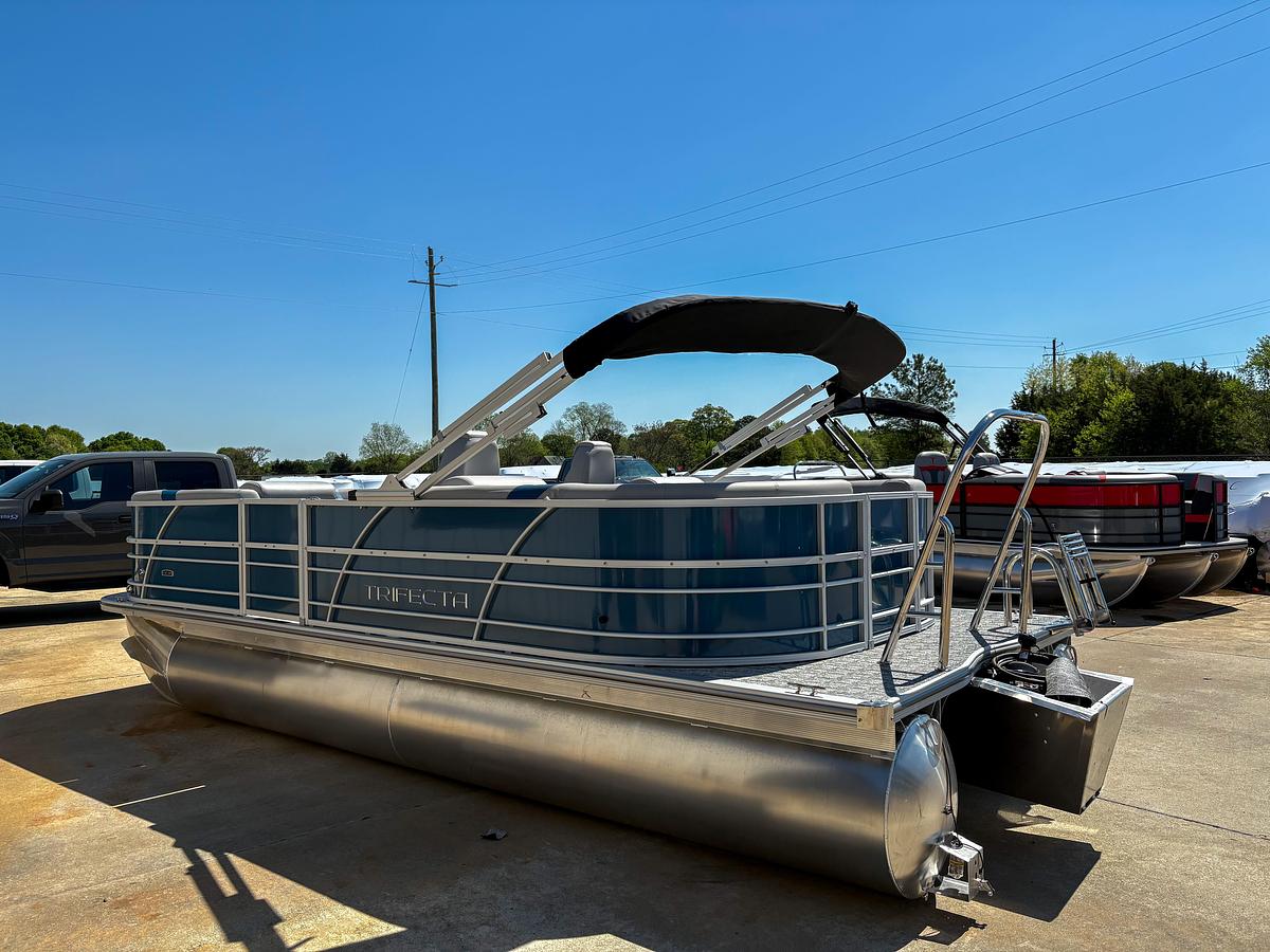 2025 Trifecta 22 RF LE