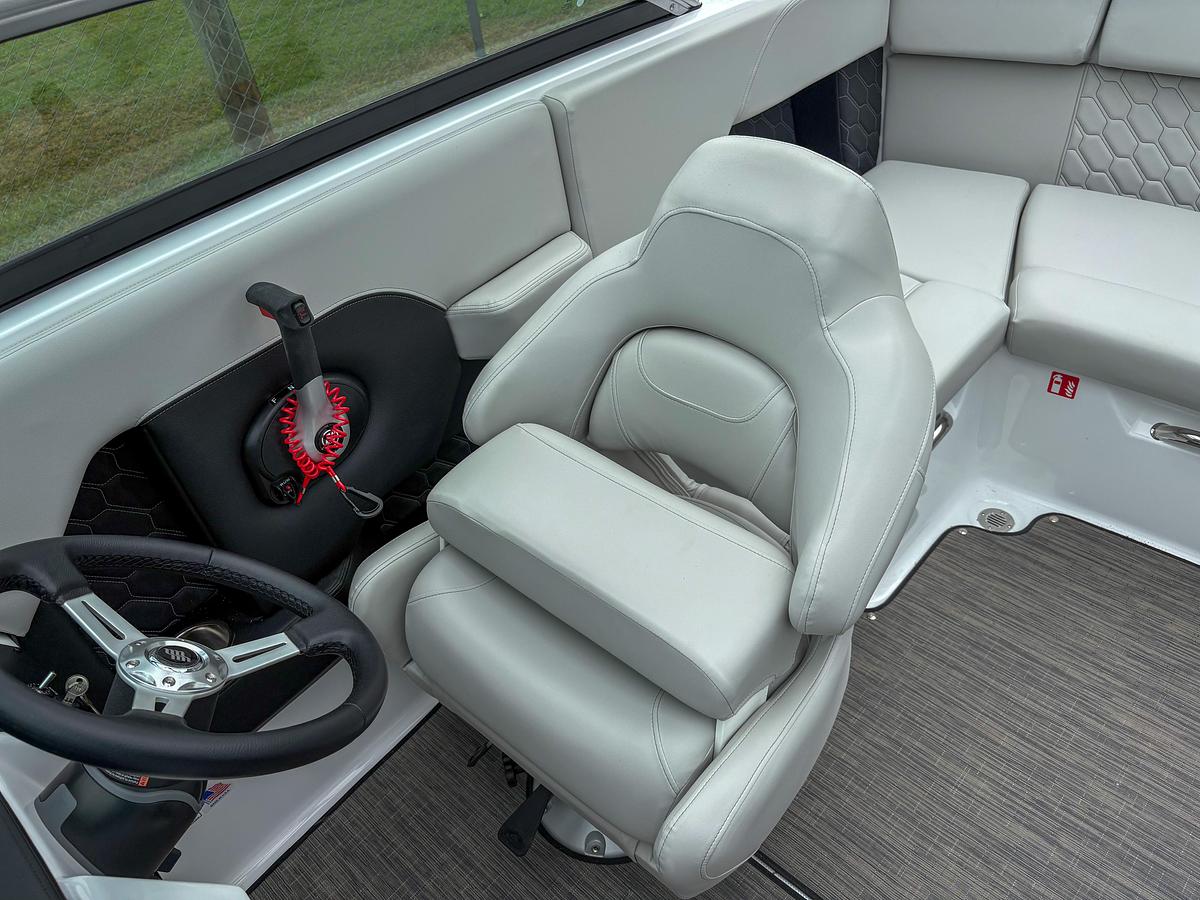 Used 2026 Four Winns H2 Freedom