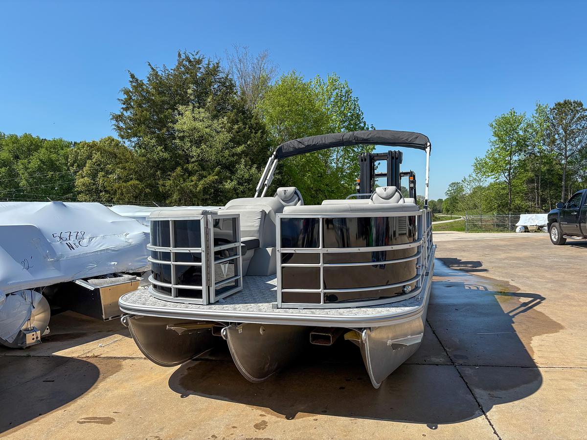 2025 Trifecta 22 UL LE T 2.75