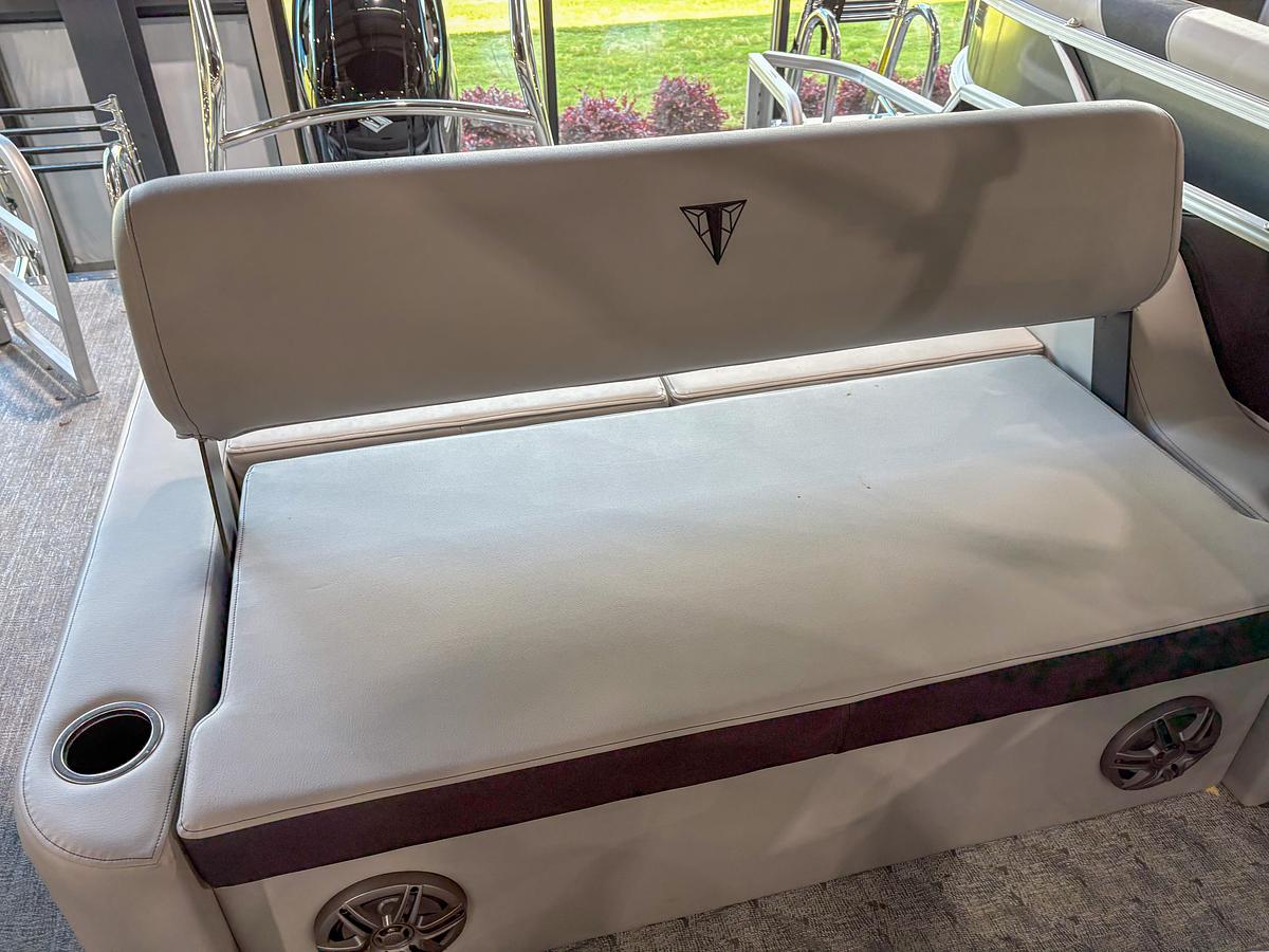 2025 Trifecta 24 UL LE