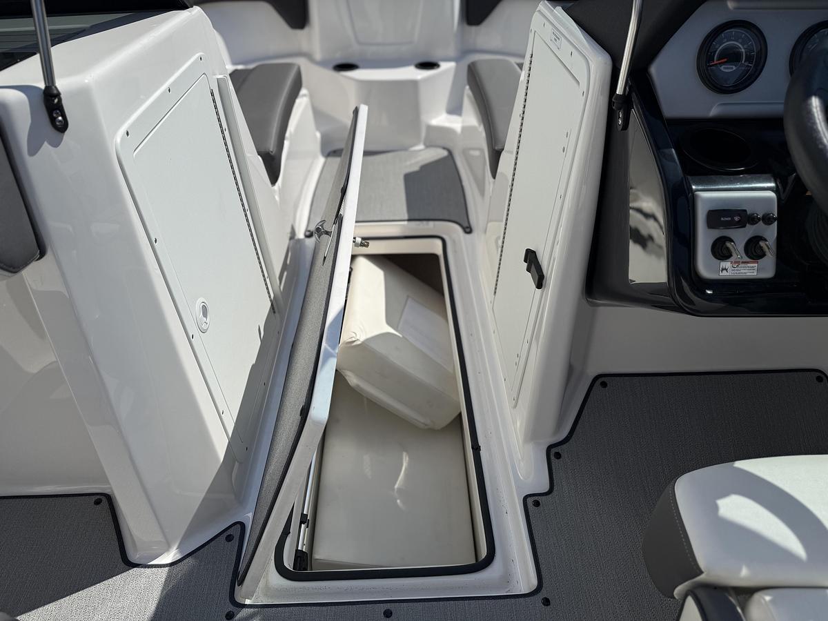 Used 2021 Yamaha Boats SX210