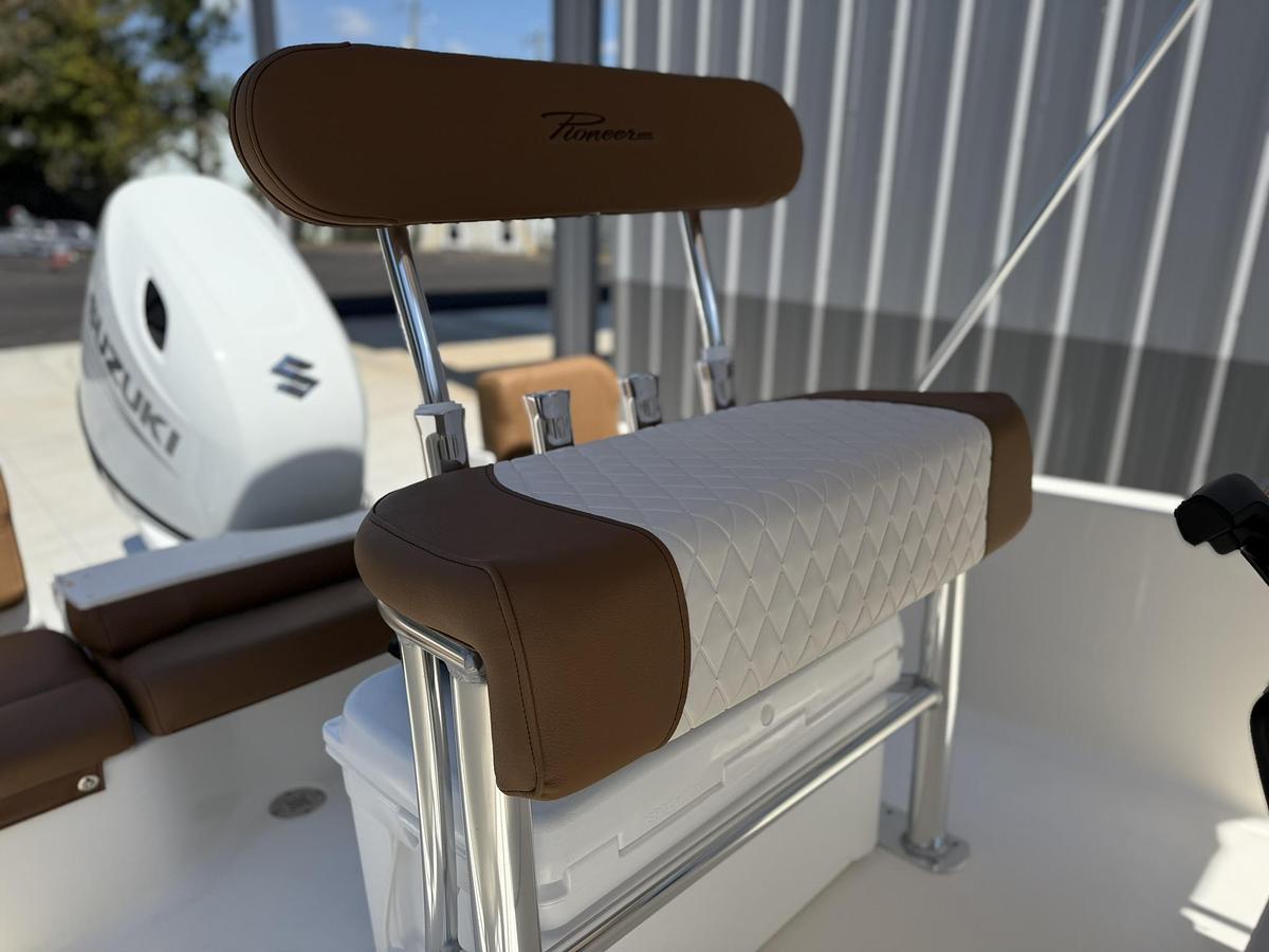 2026 Pioneer 180 Islander