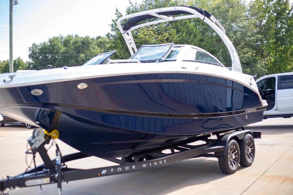 2025 Four Winns HD3