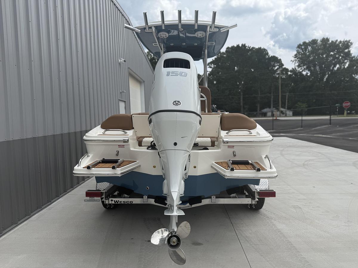 2026 Pioneer 202 Islander