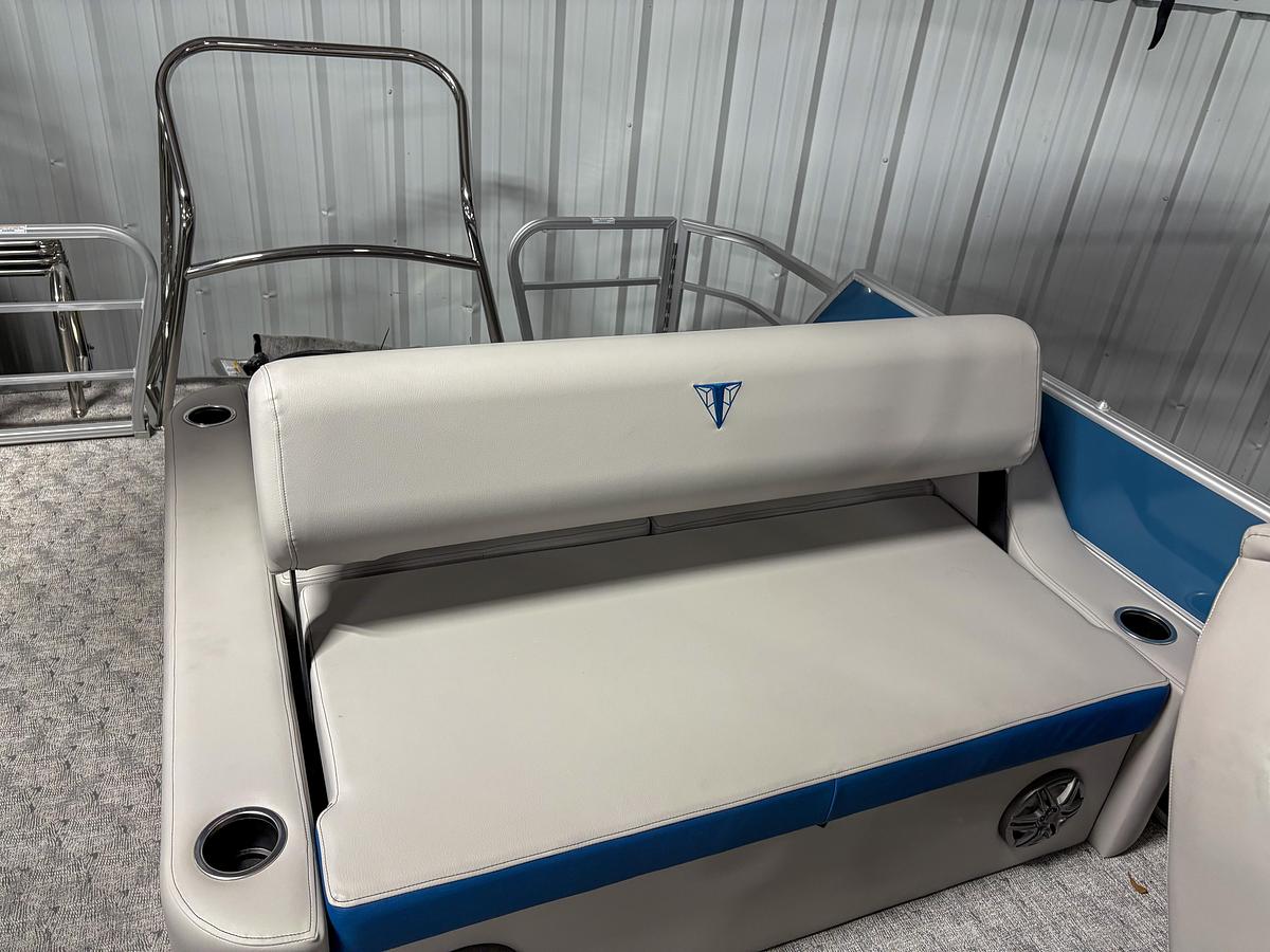 2025 Trifecta 24 UL LE