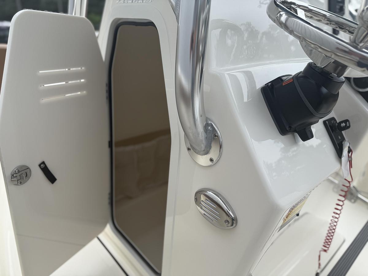 2026 Pioneer 202 Islander