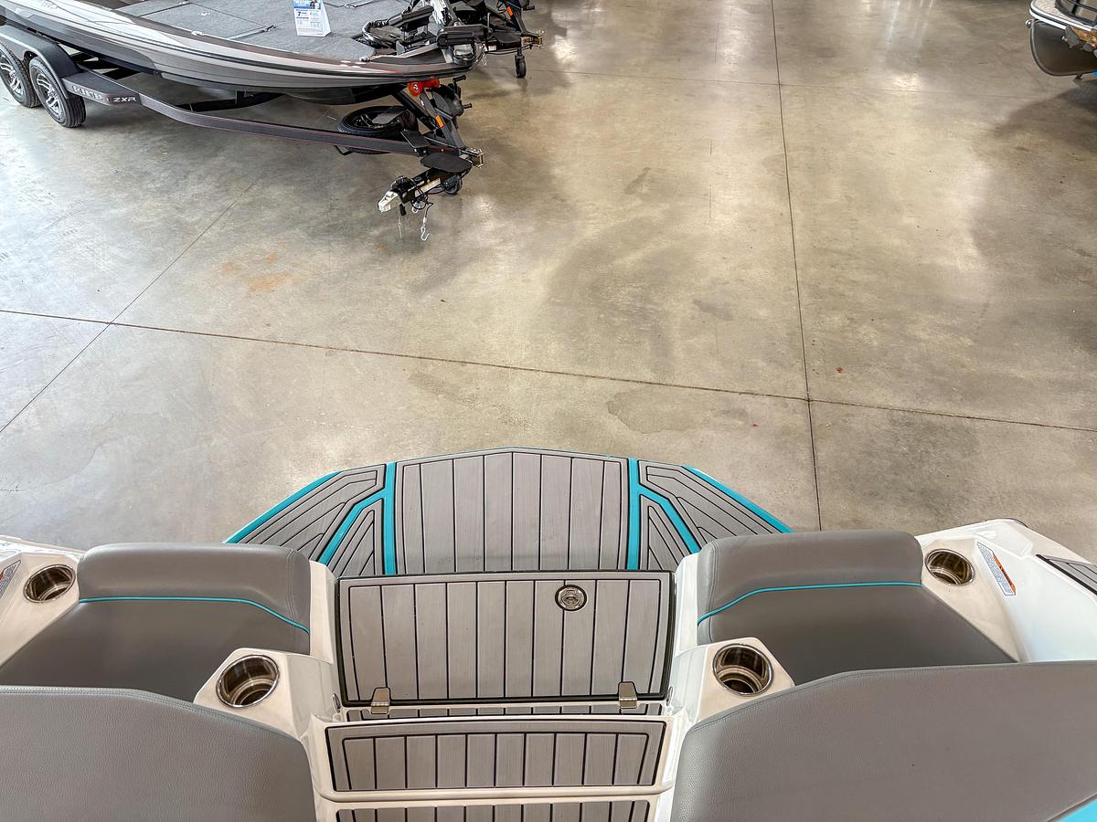 Used 2022 Nautique G21