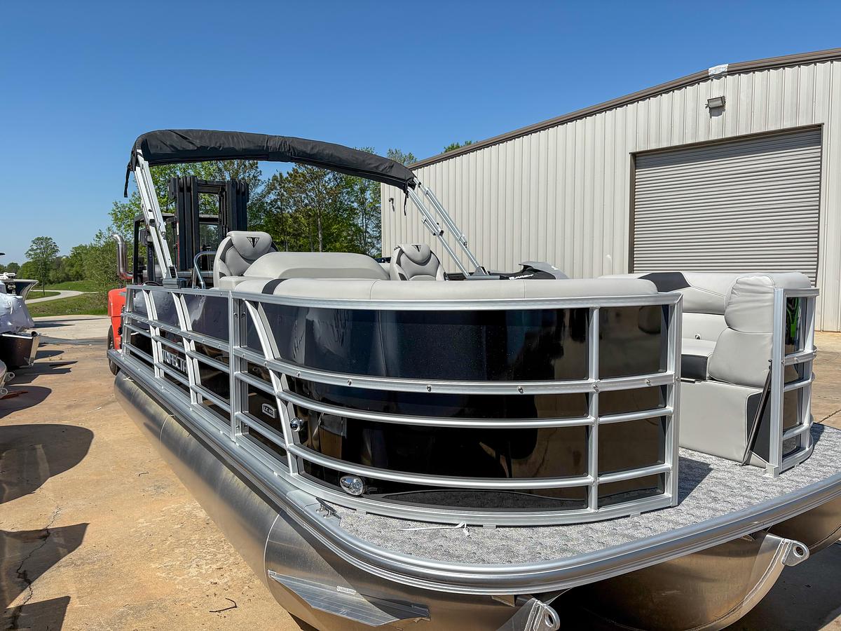 2025 Trifecta 22 UL LE T 2.75