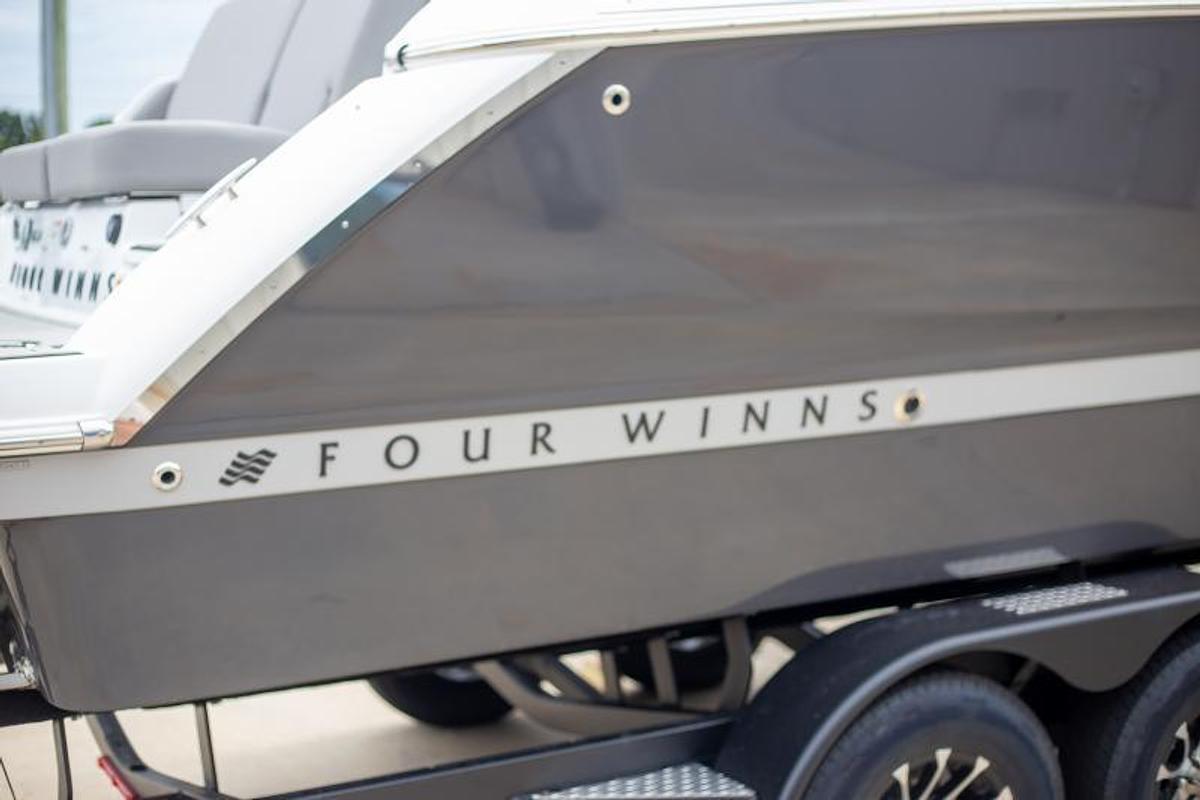 2025 Four Winns H6