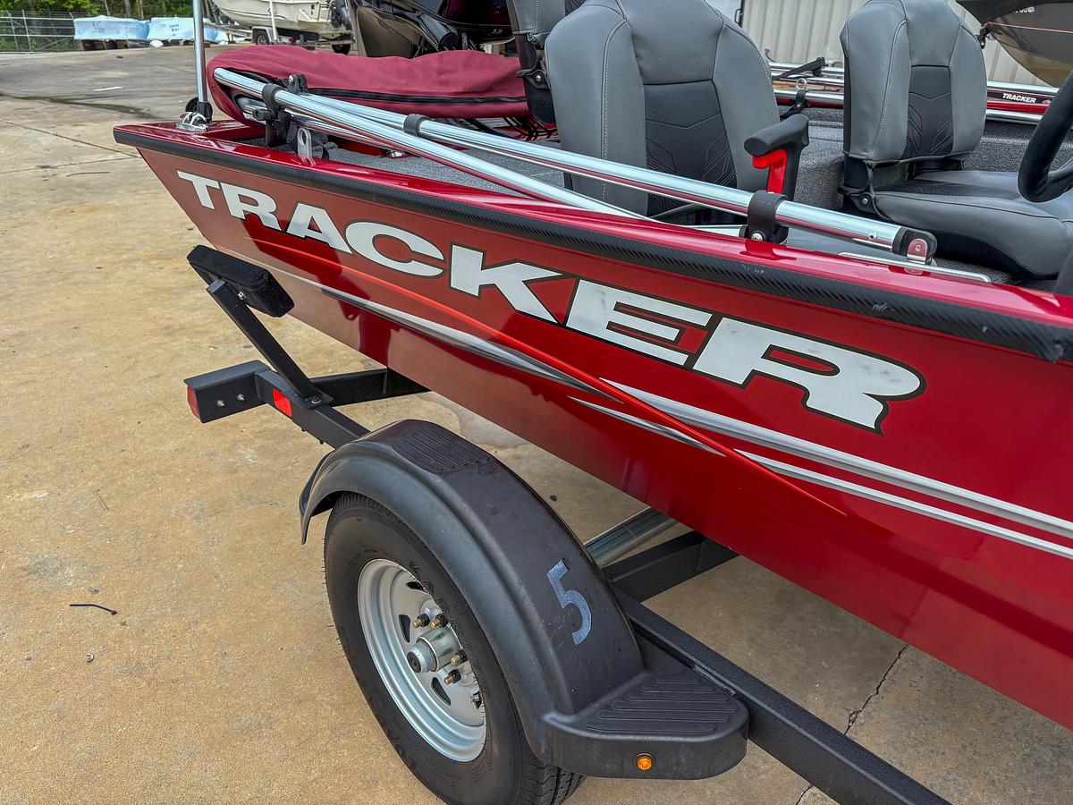 Used 2024 Tracker Pro 170